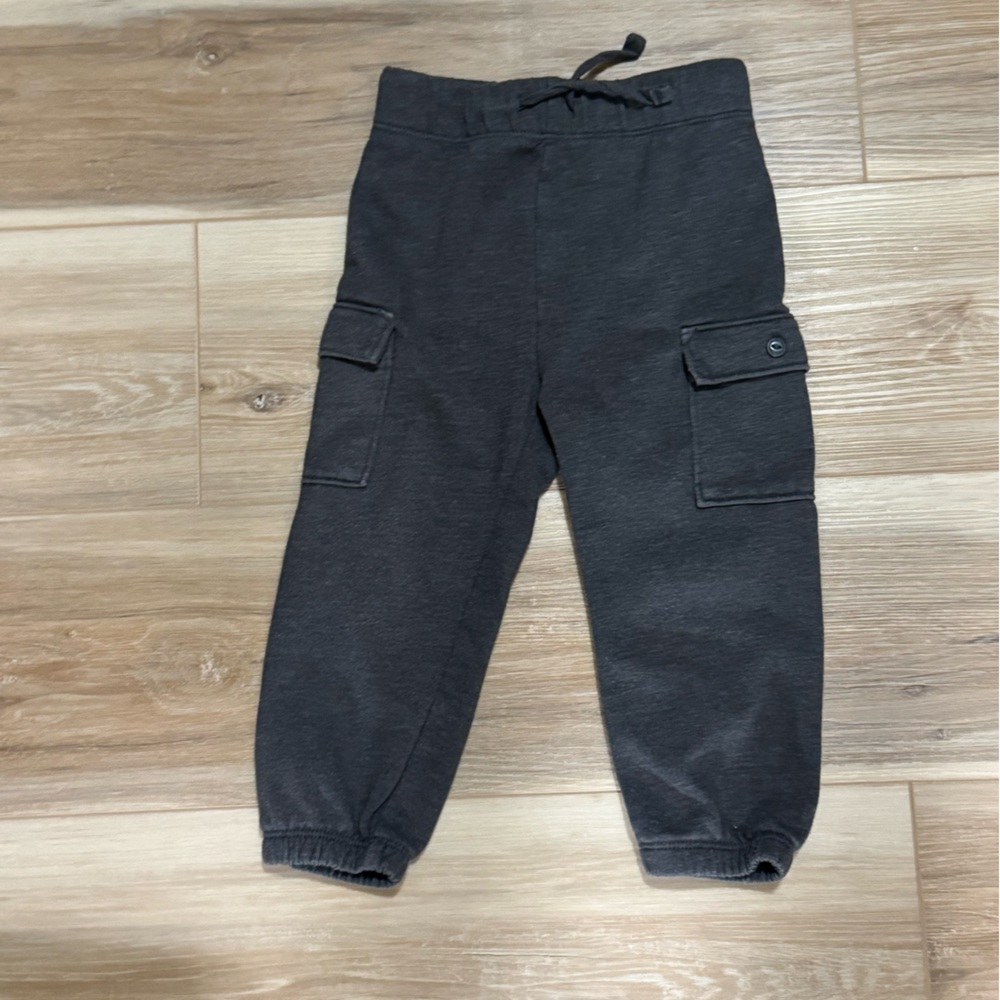 2T Gap cargo joggers